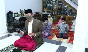 Walikota Palembang Harnojoyo Jadi Imam Sholat Ied