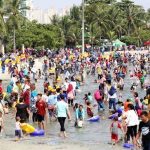 Pengunjung Pantai Ancol Membludak Trending di Twitter, Disamakan dengan India Sebelum Tsunami Covid-19