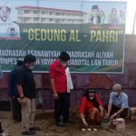 Didampingi Suami, Lucianty Letakan Batu Pertama Pembangunan Gedung Al – Pahri