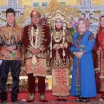 Karangan Bunga Penuhi Pernikahan Moko dan Melani, Bupati Banyuasin: Kalau Moko Nyalon Menang ini