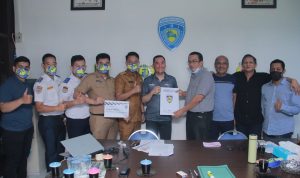 Kemas Haikal Ambil Formulir Calon Ketum IMI Sumsel