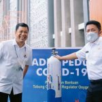 Herman Deru Menerima Bantuan Tabung Oksigen dari Kadin Sumsel