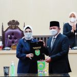 Sidang Paripurna DPRD Sumsel, Herman Deru Sampaikan LKPJ Tahun 2021
