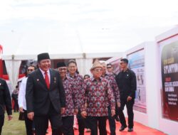 Herman Deru Satu-Satunya Gubernur yang Dianugerahi Tanda Kehornatan Satyalancana Pembangunan oleh  Presiden RI pada Puncak Harganas ke-30 