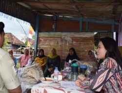 Srikandi Gerindra Siti Nurizka Bagikan Sembako kepada Kelompok Usaha Pengolahan Dasar