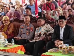 Heri Amalindo dan Lury Alex Noerdin Hadiri Sedekah Adat Desa Tapus