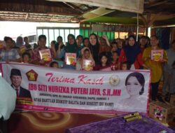 Siti Nurizka, Srikandi Gerindra Kembali Bagikan Biskuit, Dukung Pemerintah Cegah Stunting