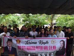 Siti Nurizka, Anggota DPR RI Kembali Bagikan Bibit Buah Produktif kepada warga di Sembawa kab Banyuasin