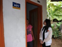Siti Nurizka Legislator Gerindra Berikan Bantuan Bedah Rumah di Tanjung Aman