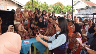 Siti Nurizka Legislator Gerindra Sosialiasikan Stunting kepada Ibu-ibu Kader Posyandu