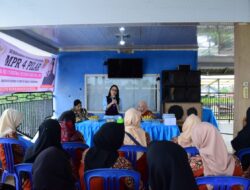 Siti Nurizka Anggota Komisi III DPR RI dan Anggota MPR RI Sosialisasikan 4 Pilar di Kelurahan Kemas Rindo