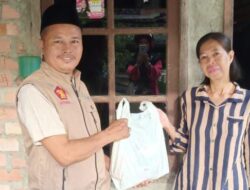 Team Siti Nurizka Legislator Gerindra, Door to Door Bagikan Sembako kepada Warga