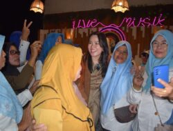 Siti Nurizka Srikandi Gerindra Buka Puasa Bersama dengan Ibu-ibu Pelaku UMKM Palembang