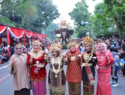 Hadiri HUT ke-44 Dekranas di Solo, Dewi Ratu Dewa Apresiasi Kemeriahan Acara