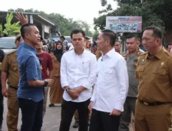 Ratu Dewa Tinjau Langsung Pemasangan 100 Titik Lampu PJU Program Developer Peduli