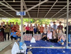 Tebar Keberkahan Idul Adha 1445H , Pegawai PLN Bagikan Daging Qurban untuk Masyarakat Dhuafa