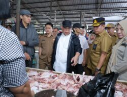 Sidak Pasar Tradisional, Damenta Temukan Pedagang Nakal