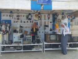Pertama di Sumsel, SMK Negeri 8 Palembang Hadirkan Perpustakaan Luar Ruangan Dengan Konsep Barang-Barang Jaman Dahulu